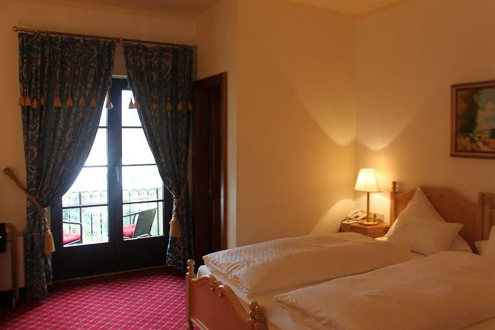 Hotel Schwarzer Adler Innsbruck 4*,  Austria